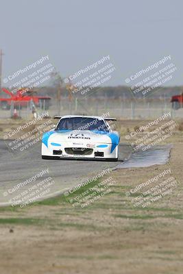 media/Oct-25-2025-CalClub SCCA (Sat) [[34c778dfbe]]/Group 3/Qualifying/